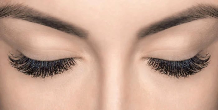 eyelashes